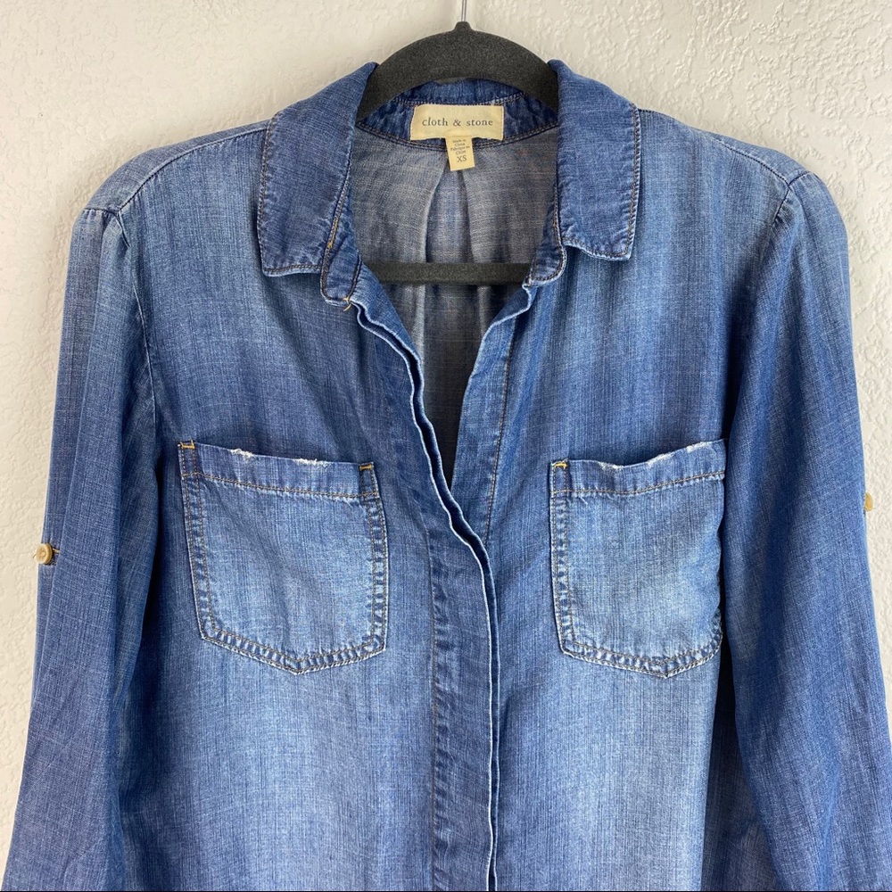 Cloth & Stone Chambray Denim Fringe Hem Shirt XS - Picture 3 of 7